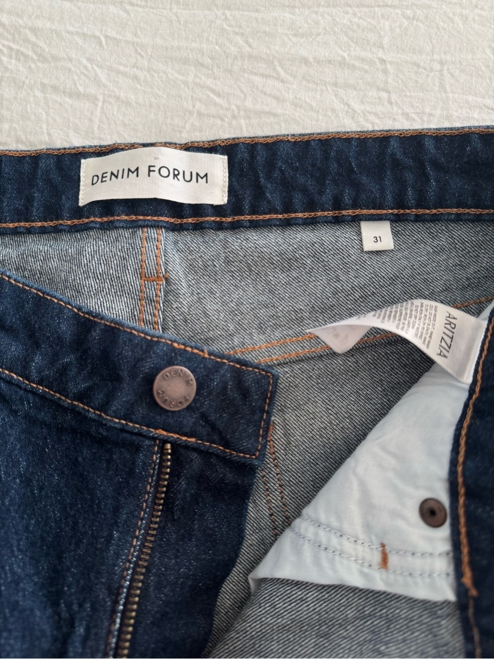 Denim Forum Tilda Curve-Fit Lo-Rise Straight Jeans - Picture 12 of 15